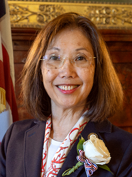 Linda Ujifusa