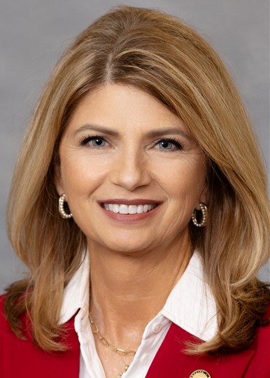 Lisa Barnes